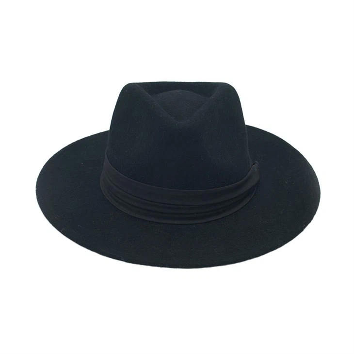 Siyah Yün Şapkalar