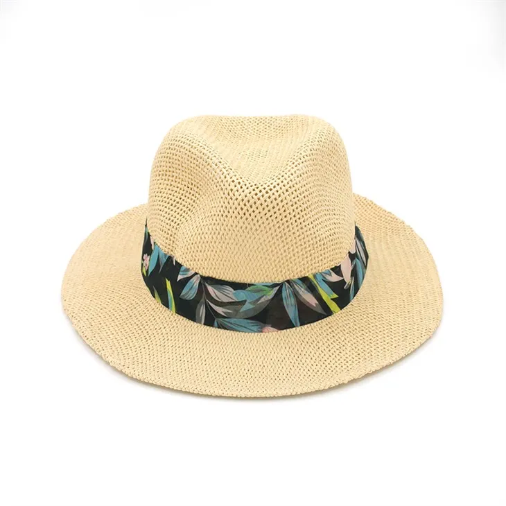 Tığ işi kağıt şapkalar