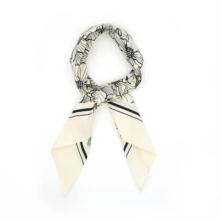 Ecru Floral Pamuk Bandana S110