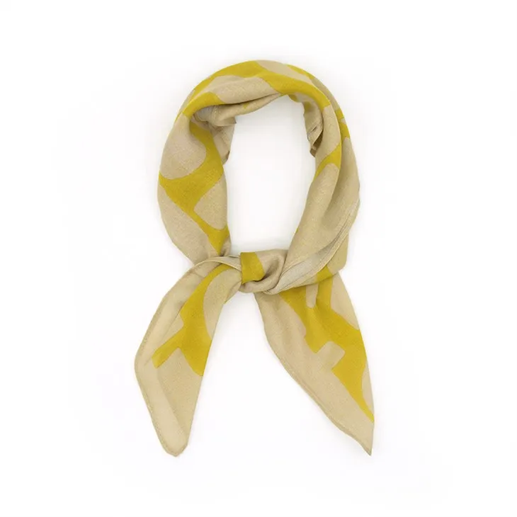 Geometri Kare İpek Eşarplar