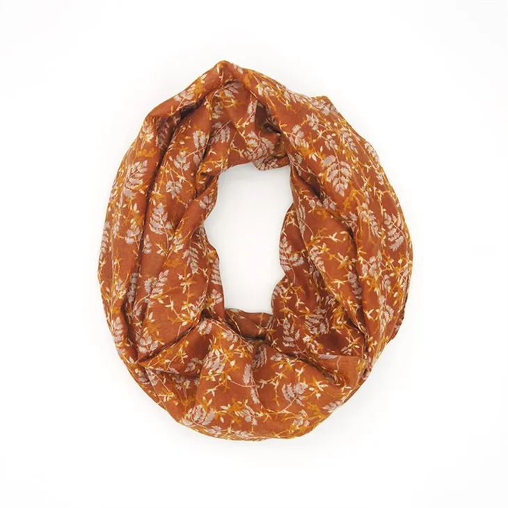 Kadınlar İçin Kırmızı Çiçekli Eşarplar